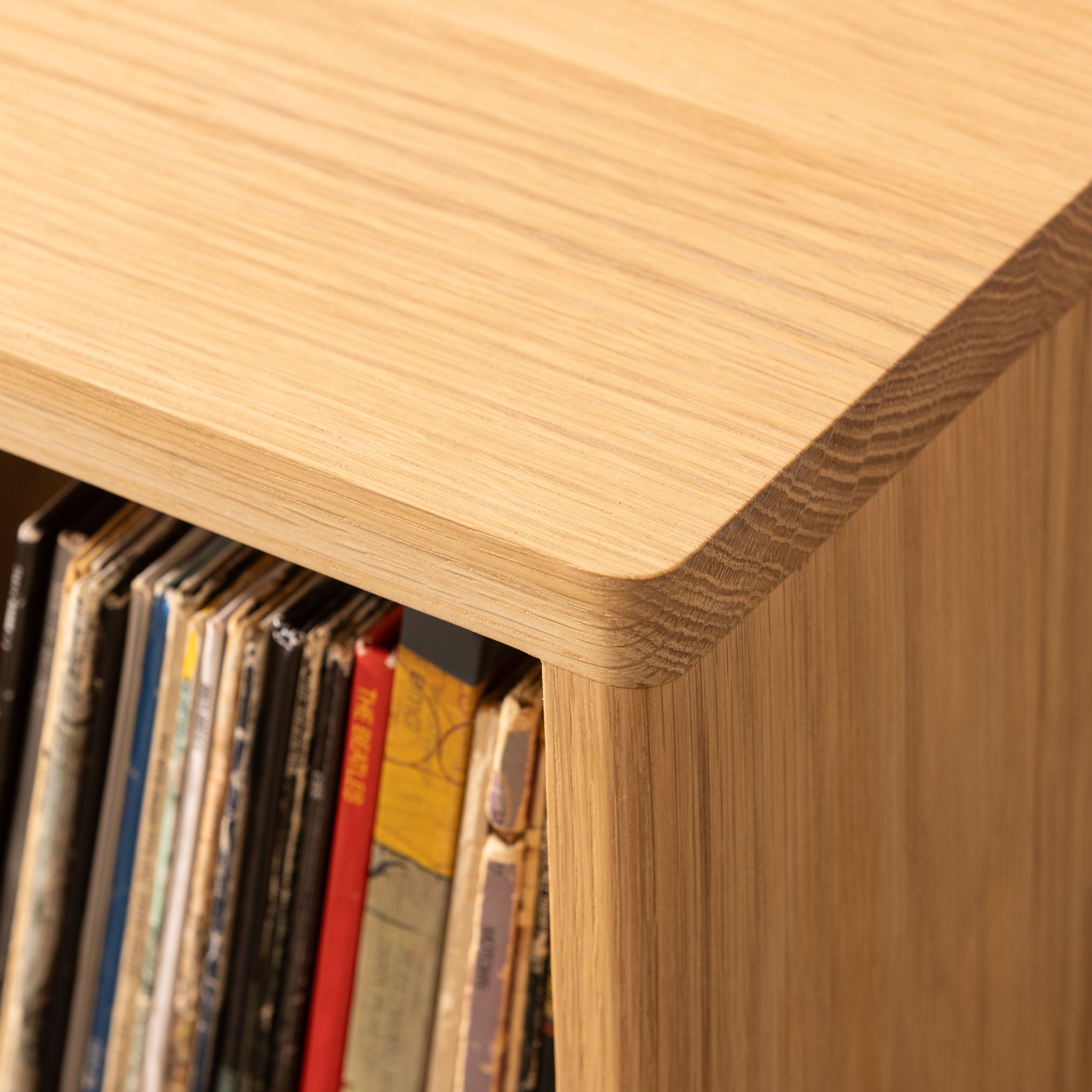 Curved corner detail on hifi cabinet